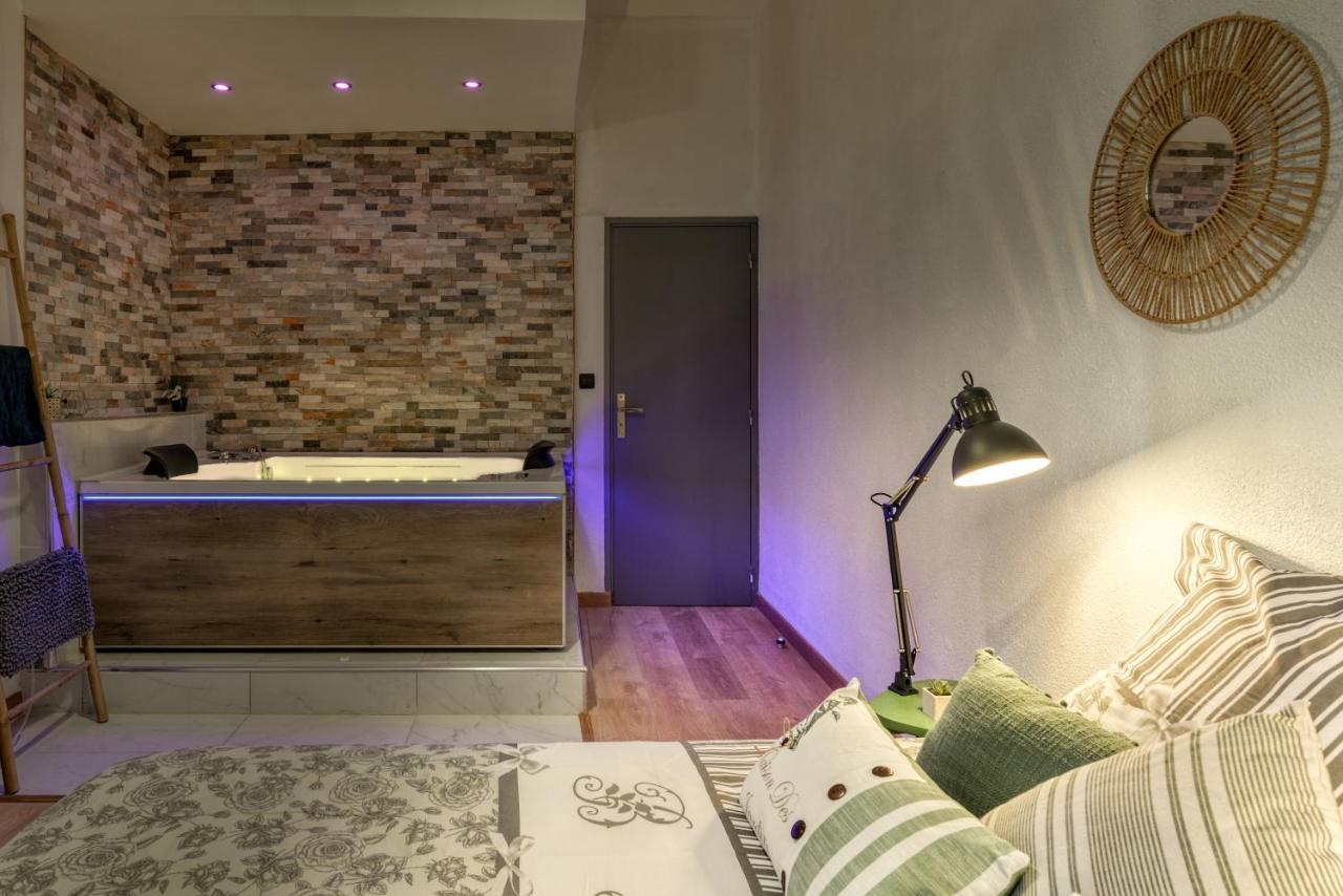 Parenthese Occitane -Wifi - Balneo- Parking Gratuit - Netflix Leilighet Carcassonne Eksteriør bilde